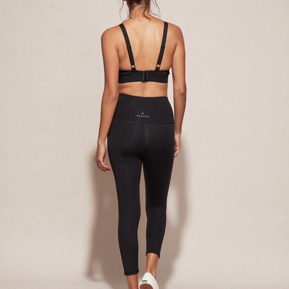 DK Active Essential Crop Sports Bra, Black - NWT - Picture 5 of 6